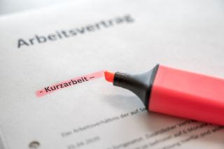 Foto: Kurzarbeit mit Arbeitsvertrag